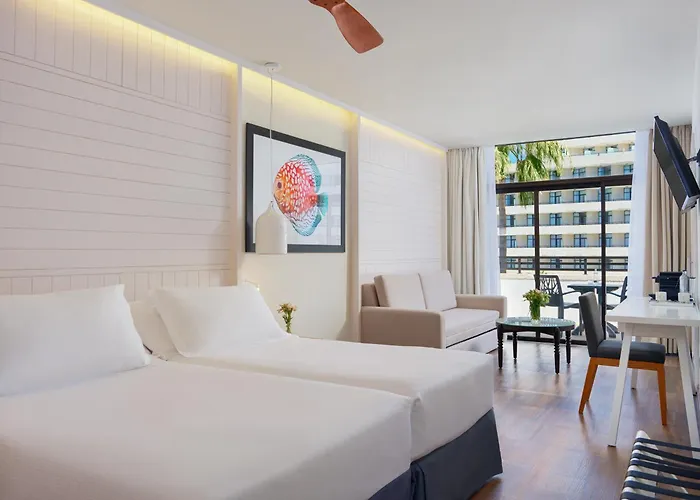 H10 Conquistador Otel 4*