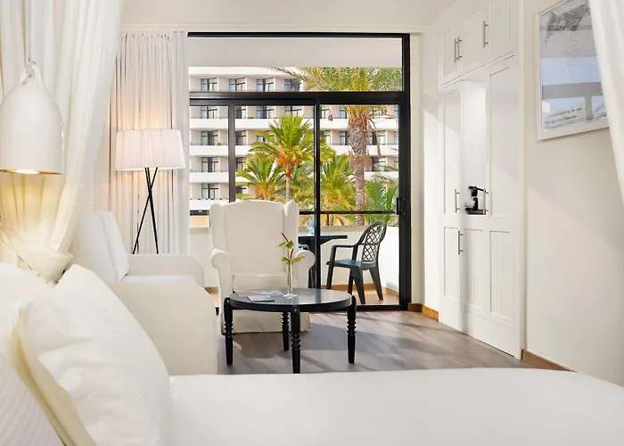 Otel H10 Conquistador 4*