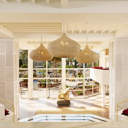 H10 Conquistador Hotel 4*