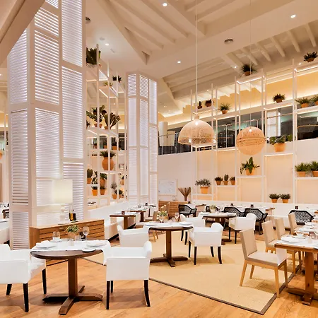Hotel H10 Conquistador 4*