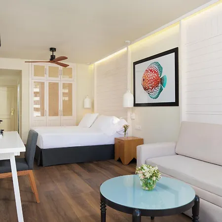 H10征服者酒店 酒店 美洲海滩