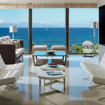 H10征服者酒店 酒店