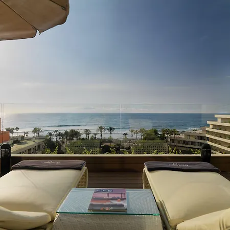 酒店 H10征服者酒店