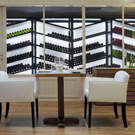 Hotel H10 Conquistador 4*